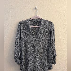 Womens Jones NY Medium three quarter length blouse.  Black and white